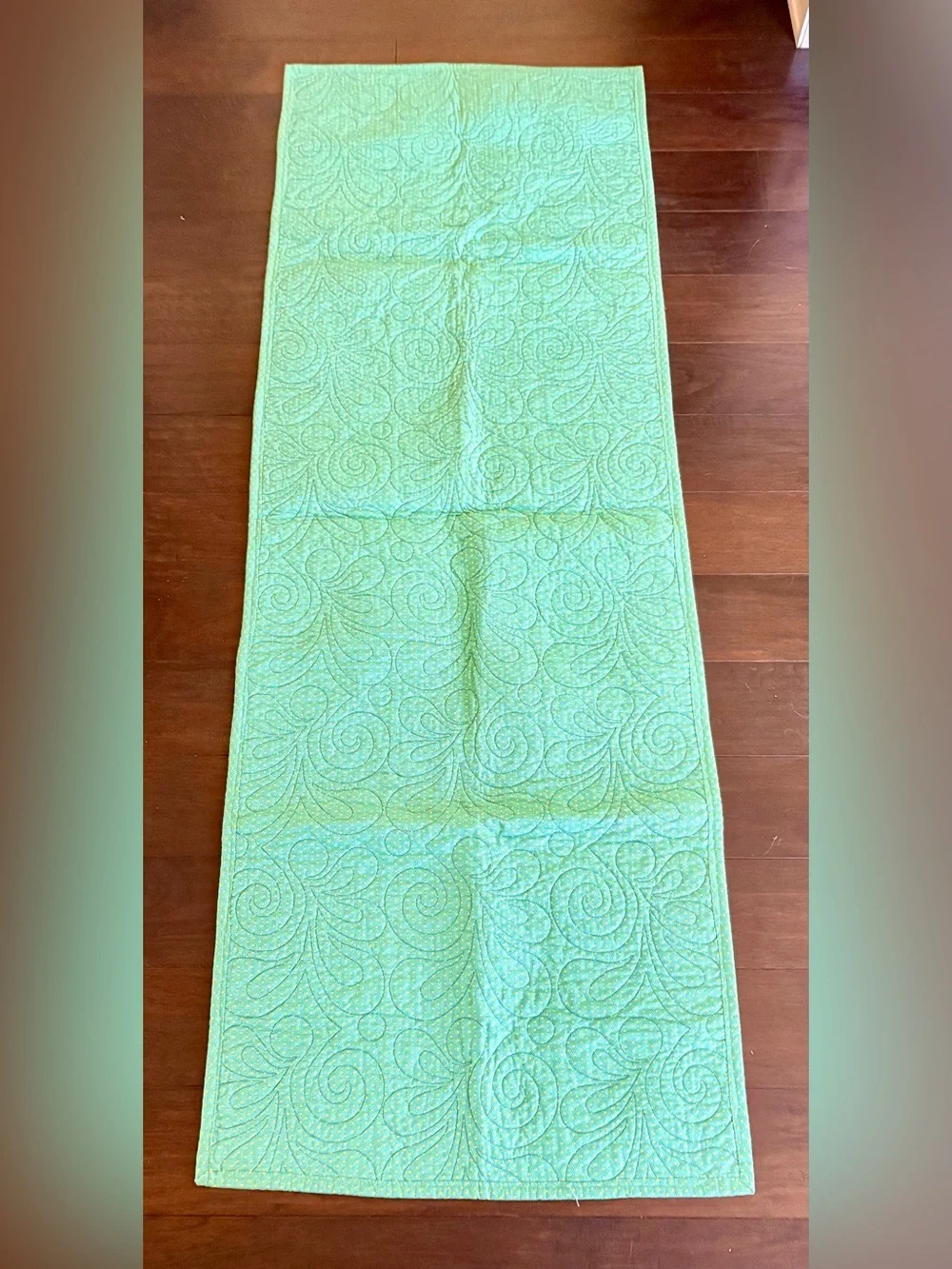 🟢 BEAUTIFUL GREEN AND BLUE HANDMADE QUILTED LAP QUILT 🟢